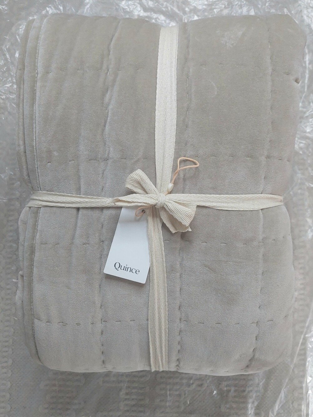 NWT! Quince Cotton Taupe Velvet Box Quilt! King/ Cal King! (868) - Picture 6 of 10